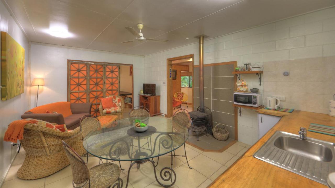 Riversong Retreat Millaa Millaa Exterior photo